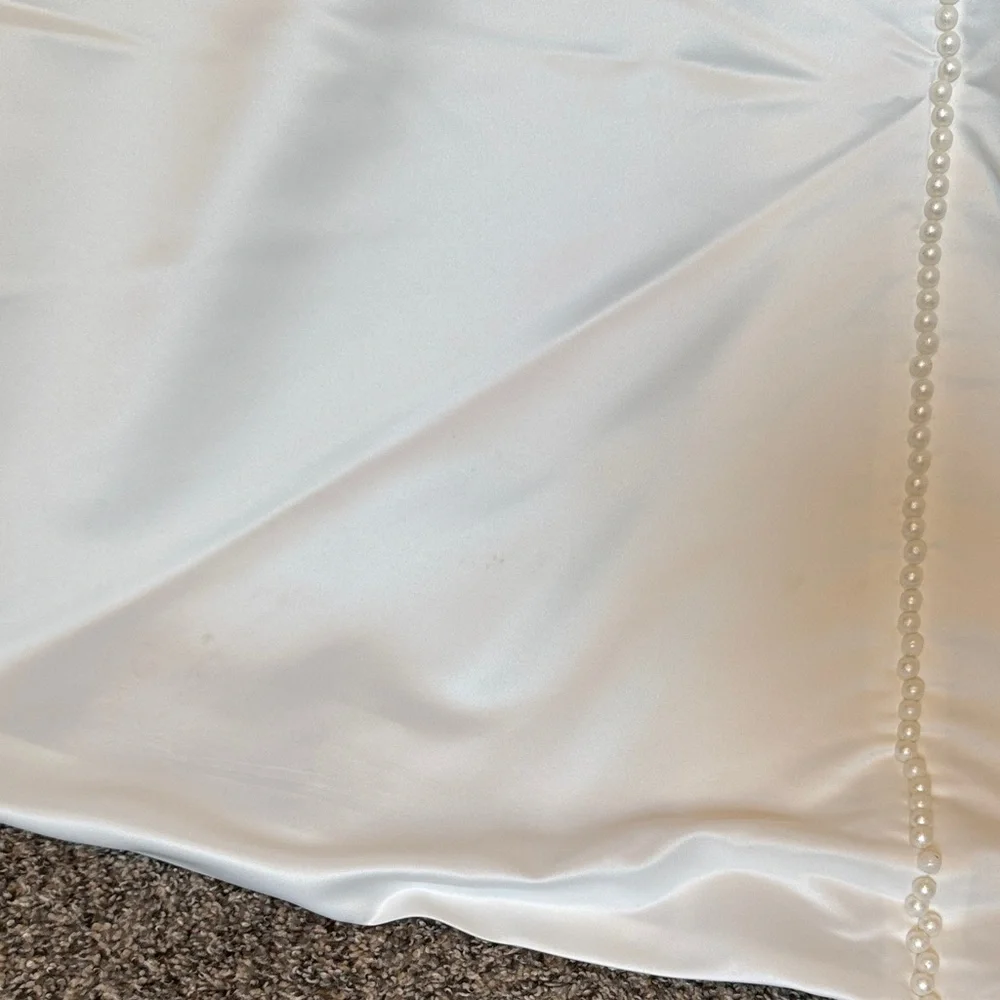 Oleg Cassini Elegant White Satin Wedding Dress - Picture 10 of 14